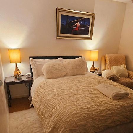 Apartamento Cuisinease Ollerton Exterior foto